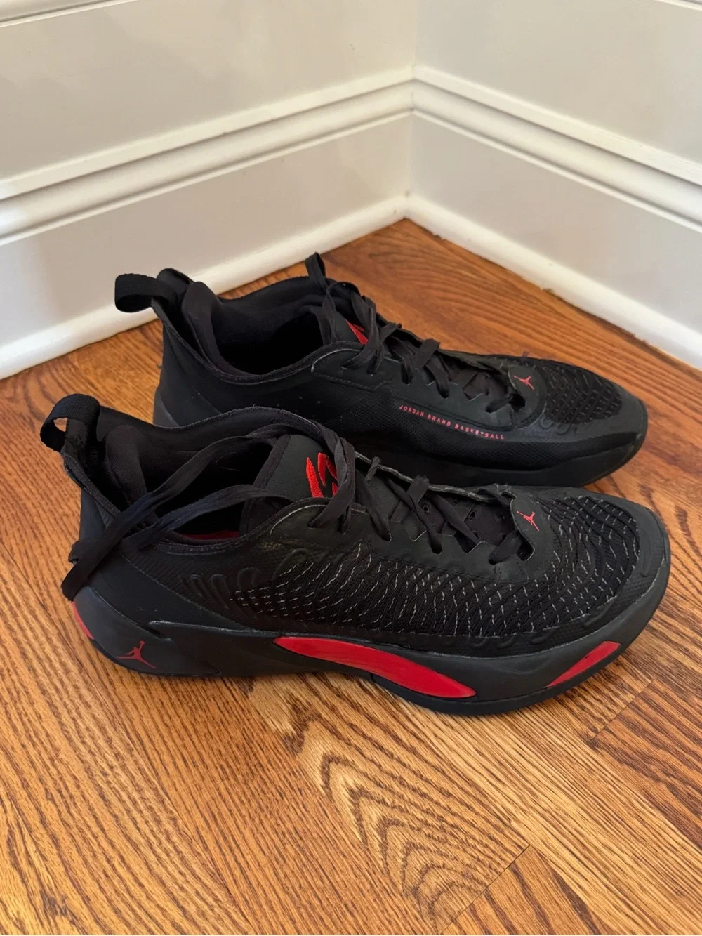 Nike Jordan Luka 1 Black and Red Low-Top Basketball Sneakers Size men’s 11